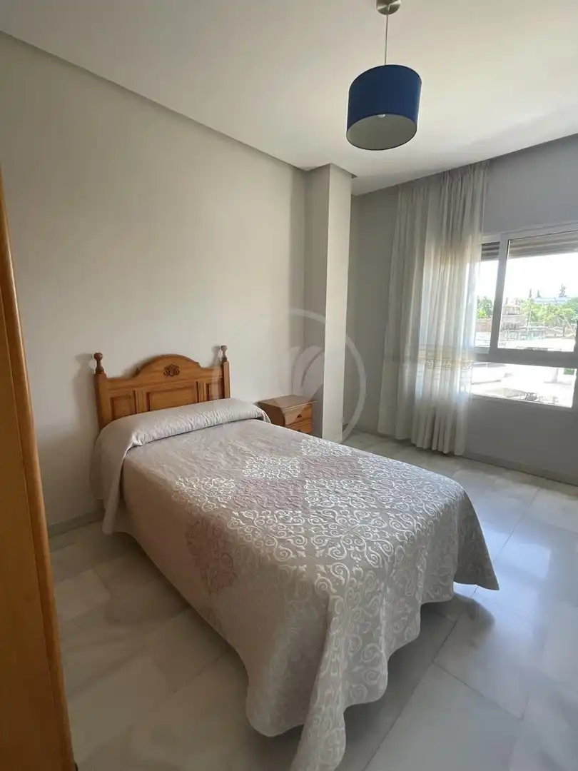 Schlafzimmer von Wohnung zur Miete in Linares mit Klimaanlage, Terrasse und Möbliert
