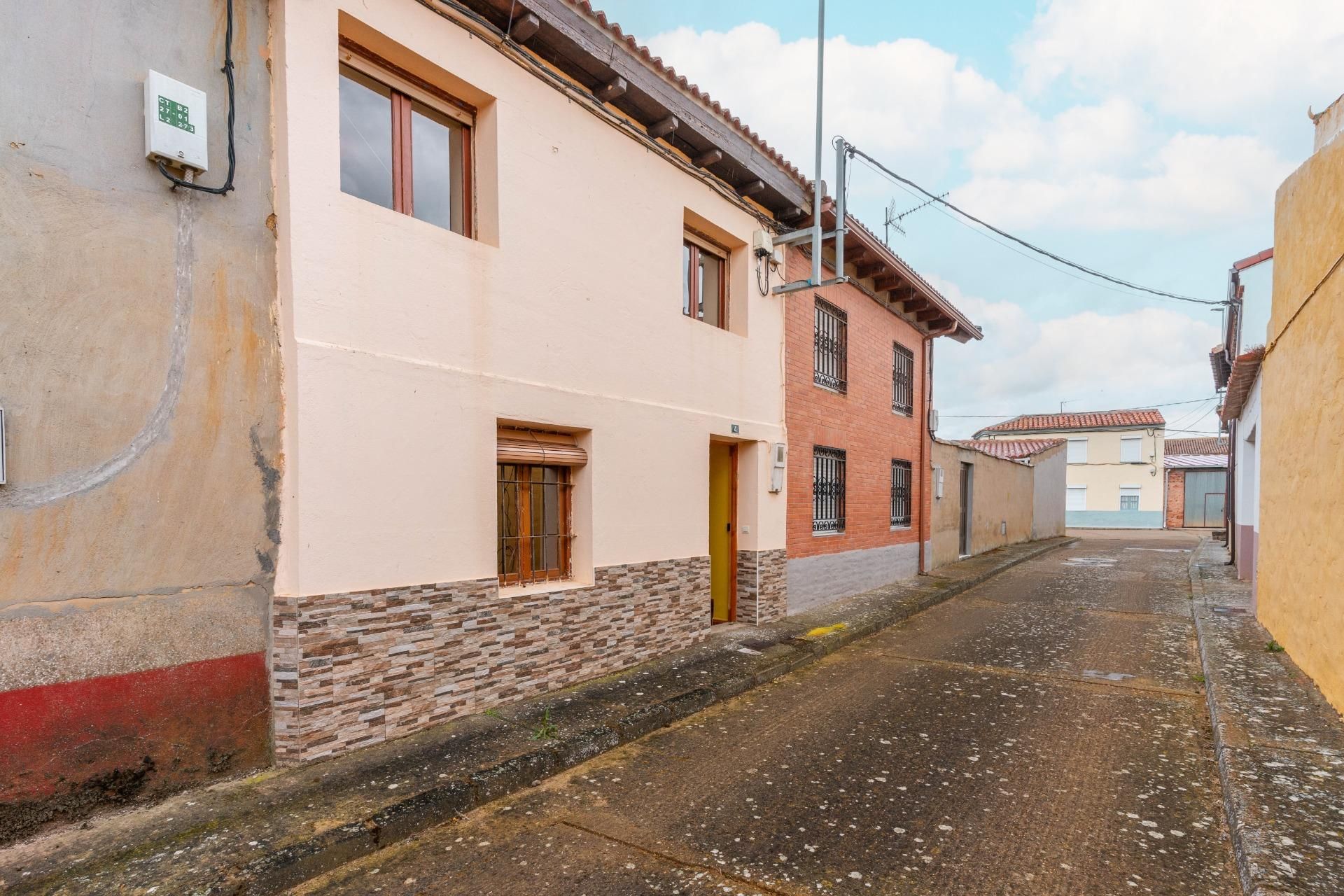Vista exterior de Casa o xalet en venda en Matanza