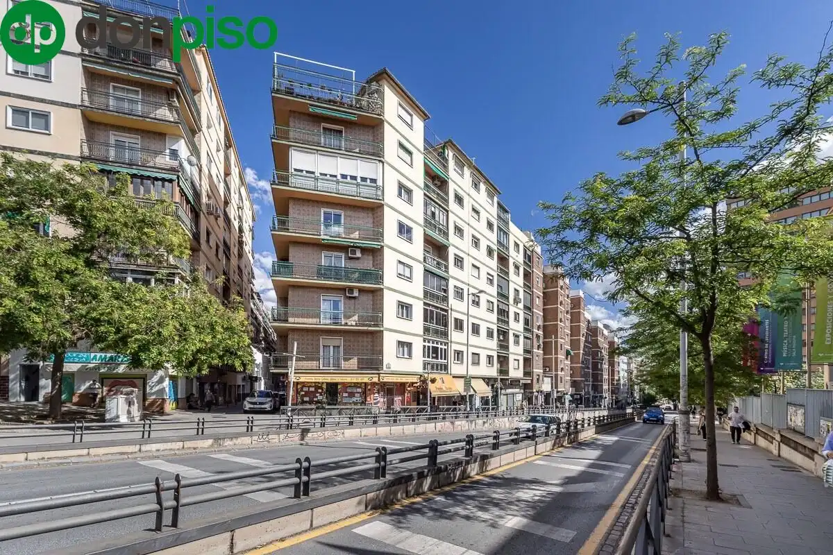 Exterior view of Flat for sale in Granada  with Air Conditioner, Heating and Terrace