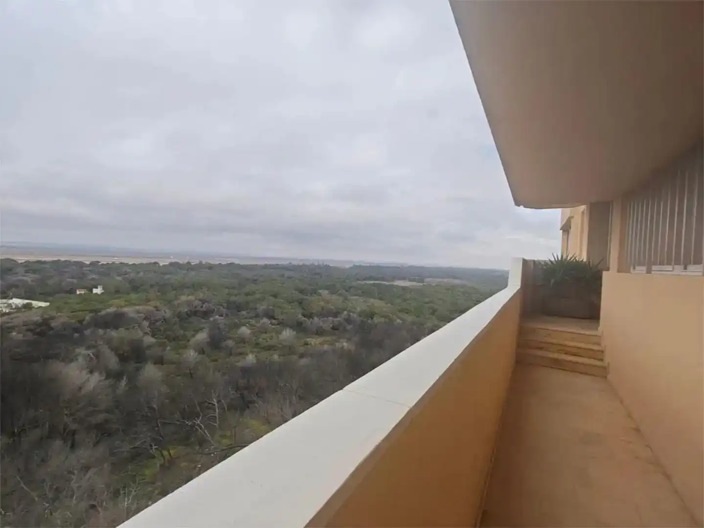 Terrasse von Wohnung zur Miete in  Valencia Capital mit Klimaanlage und Balkon