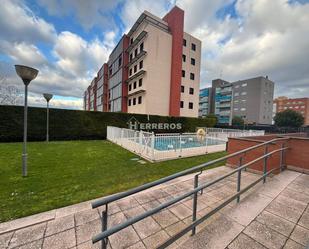 Swimming pool of Premises for sale in  Logroño