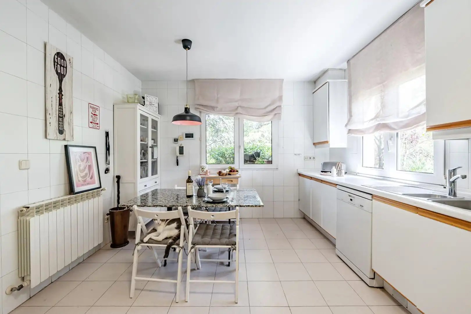 Cocina de Casa o chalet en venta en Las Rozas de Madrid con Aire acondicionado, Calefacción y Jardín privado