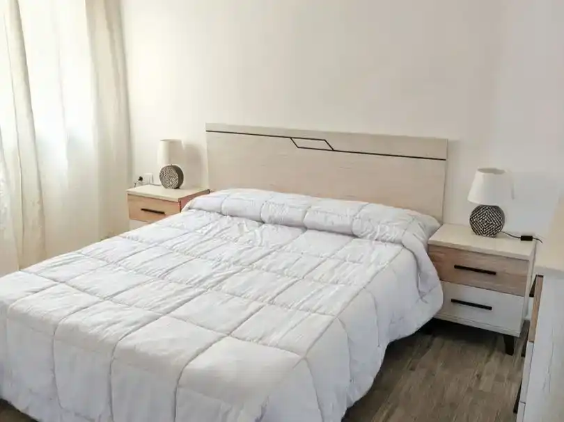 Habitación de Piso de alquiler en Garrucha con Aire acondicionado, Amueblado y Balcón