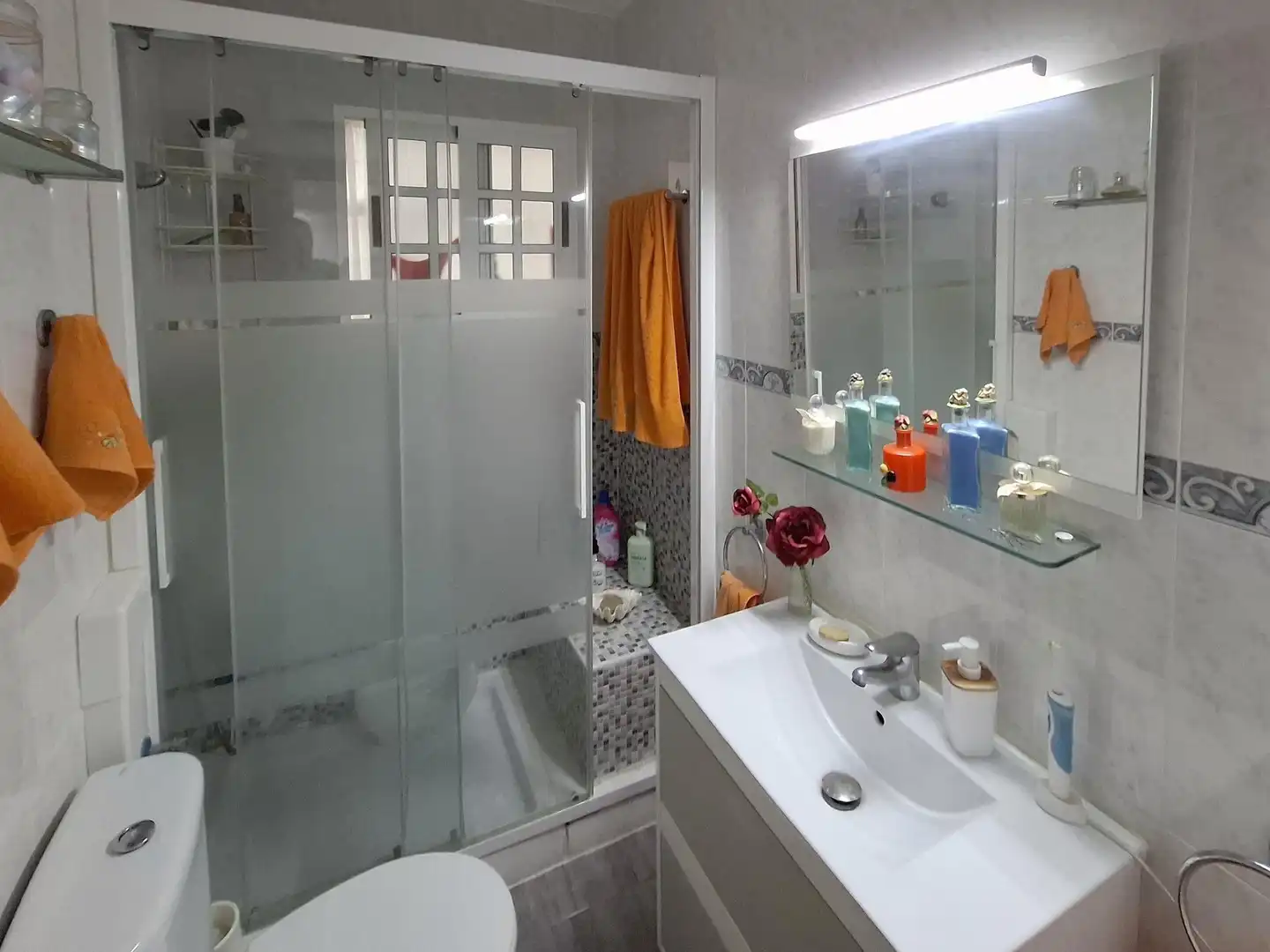 Badezimmer von Wohnung zum Verkauf in Cartagena mit Klimaanlage und Heizung