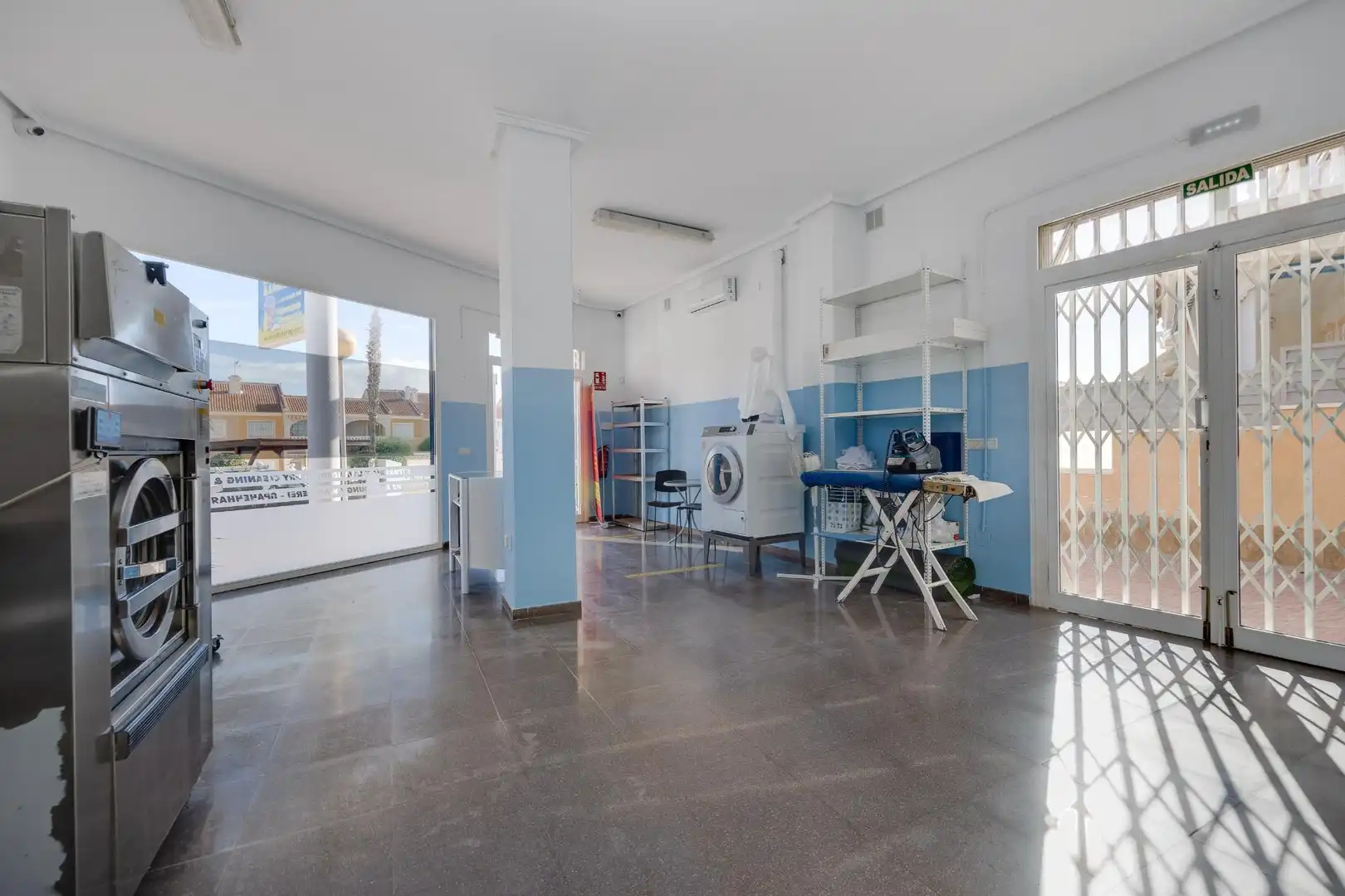 Commercial properties for sale in Doña Pepa