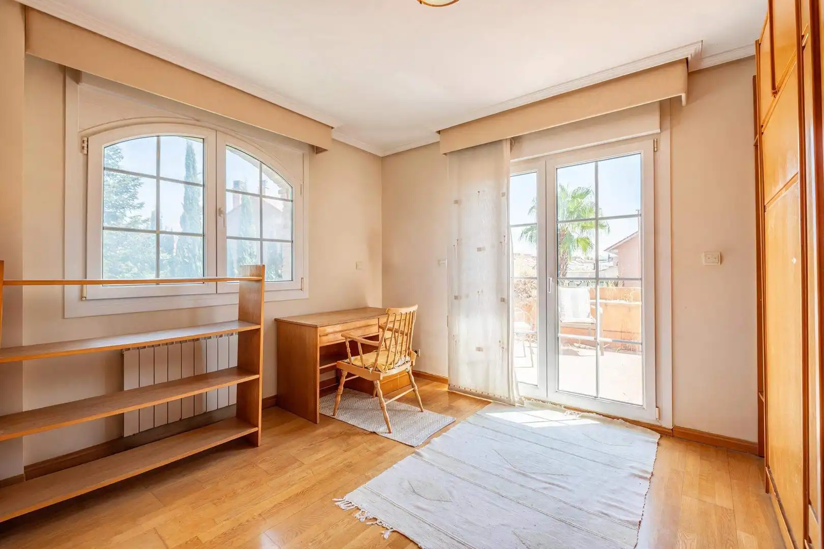 Dormitori de Casa o xalet en venda en Zaragoza amb Jardí privat, Terrassa i Traster