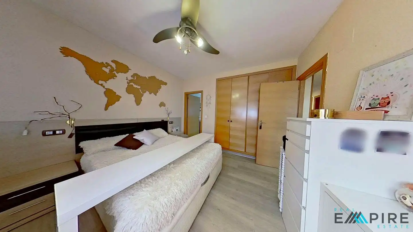 Habitación de Planta baja en venta en Parla Este