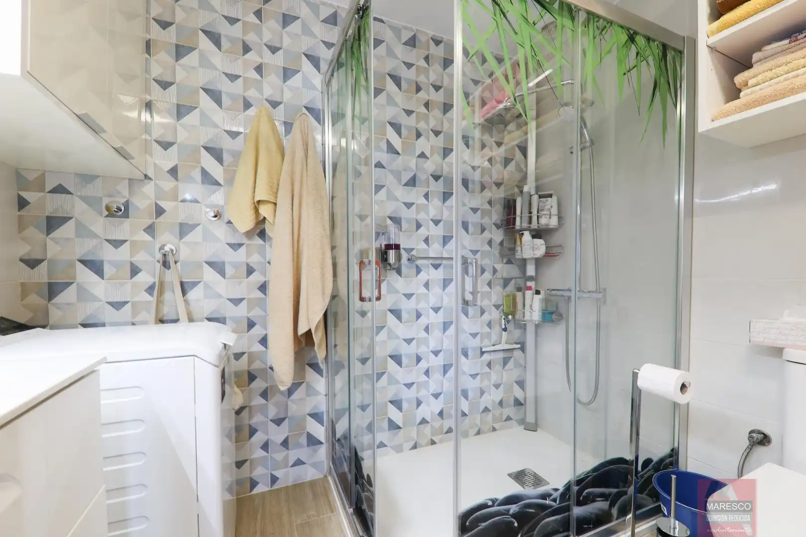 Bathroom of Apartments for sale in Málaga  with Air Conditioner, Heating and Terrace