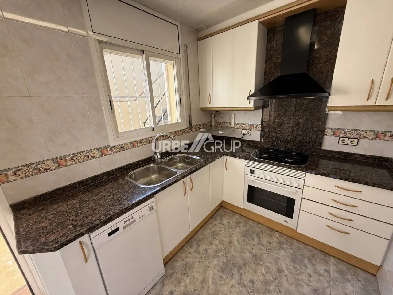 Kitchen of Flat for rent in Terrassa  with Air Conditioner, Heating and Terrace