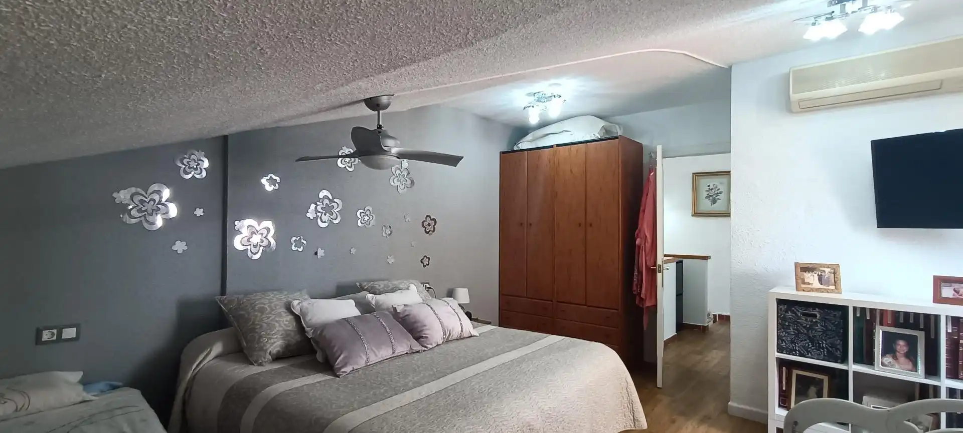 Habitación de Casa adosada en venta en La Nucia con Aire acondicionado, Calefacción y Jardín privado