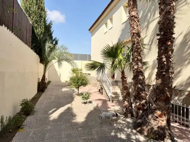Vista exterior de Casa o xalet en venda en Sant Joan d'Alacant amb Calefacció, Jardí privat i Traster