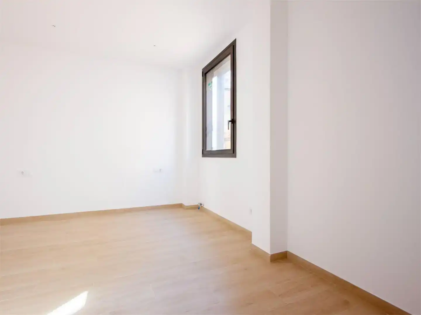 Habitación de Casa adosada en venta en Terrassa