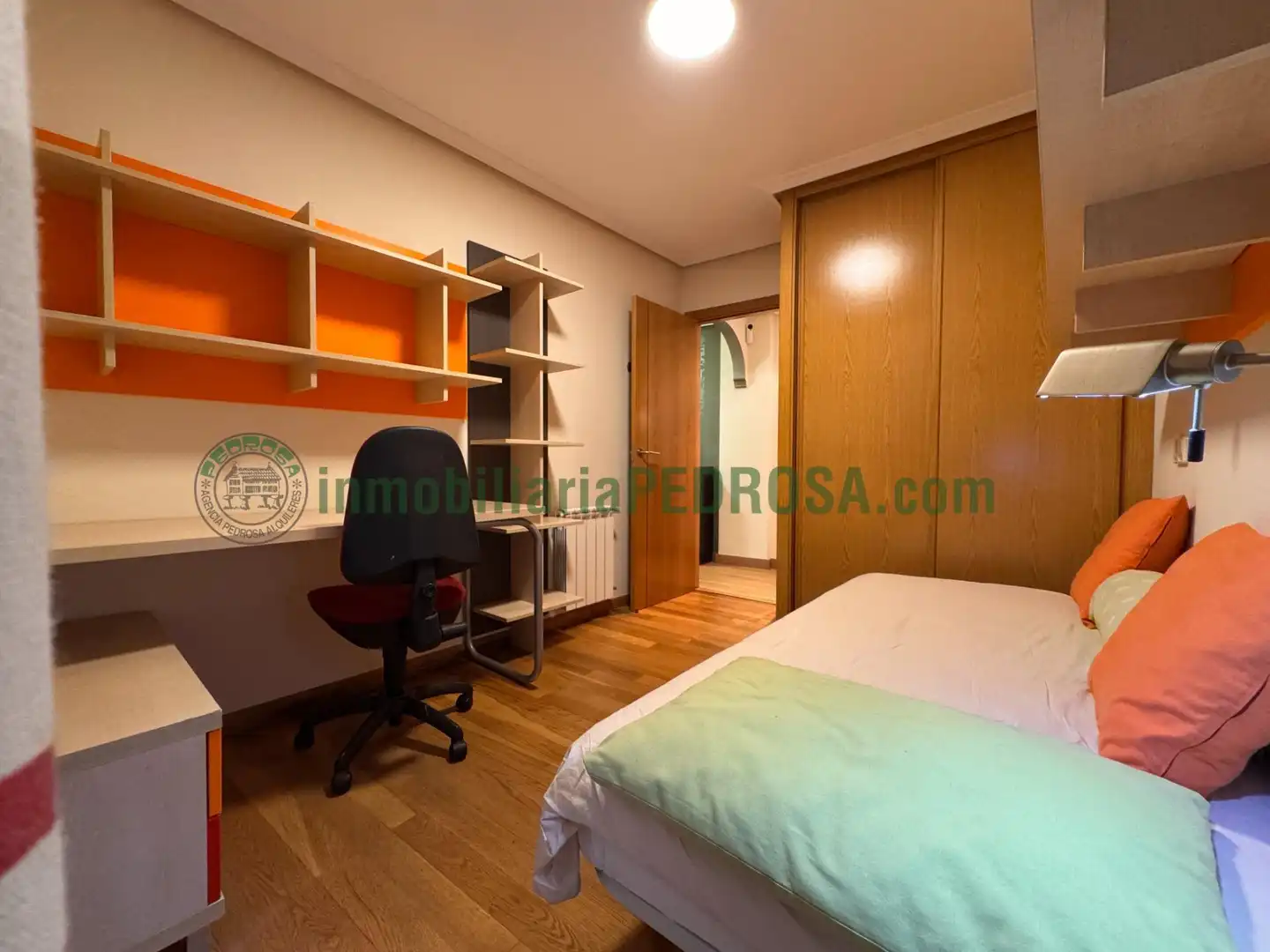 Bedroom of Flat for sale in Pontevedra Capital   with Heating, Terrace and Storage room