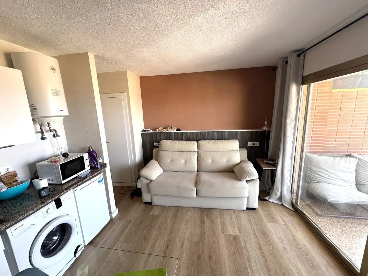 Living room of Study for rent in Benidorm  with Air Conditioner, Heating and Terrace
