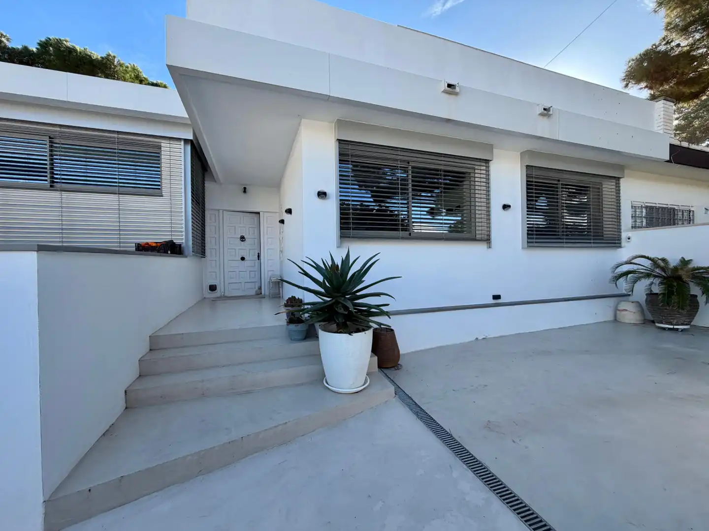 Vista exterior de Casa o chalet en venta en Cambrils con Aire acondicionado, Piscina y Amueblado
