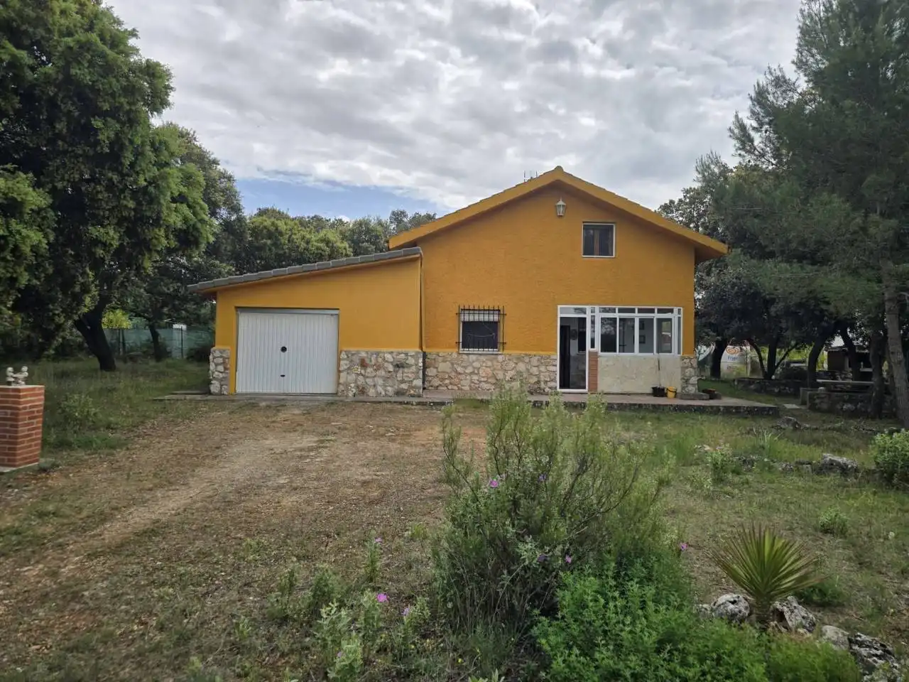 Vista exterior de Casa o chalet en venta en Pioz con Calefacción, Jardín privado y Terraza