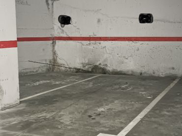 Einzelparkplatz mit Aufzug zum Verkauf in Loja