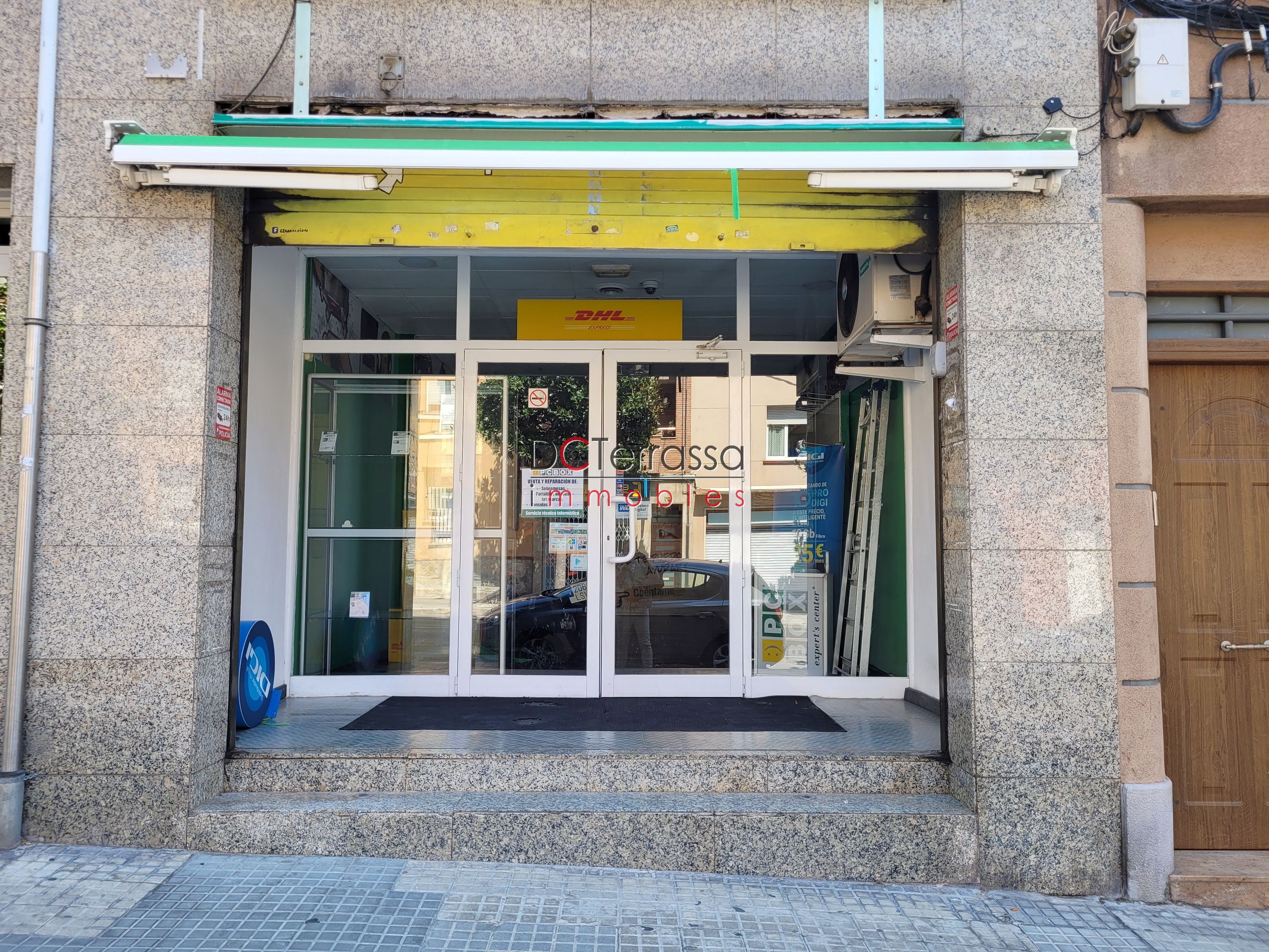 Local de lloguer en Terrassa amb Moblat