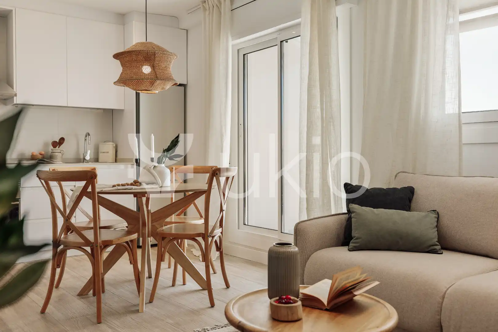 Sala de estar de Apartamento de alquiler en Barcelona con Aire acondicionado, Calefacción y Terraza