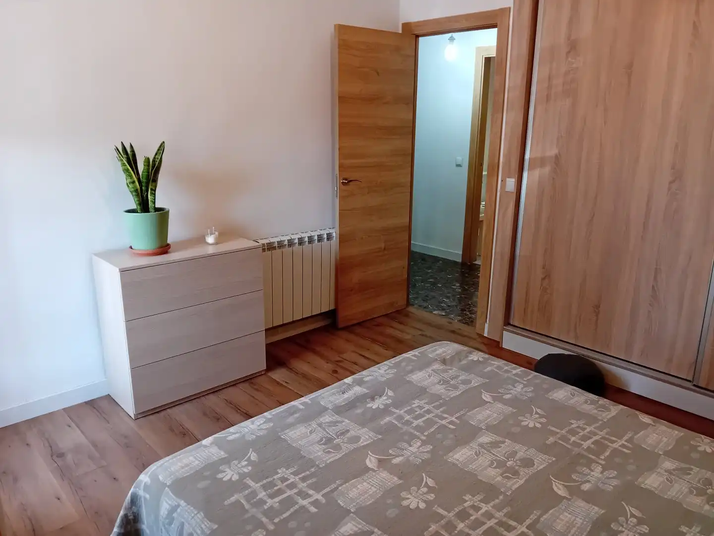 Schlafzimmer von Wohnung zum Verkauf in Almagro mit Klimaanlage, Heizung und Terrasse