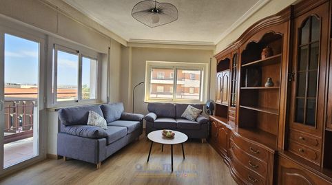 Foto 3 de Piso de alquiler en Maristas, San Bernardo, Salamanca Capital