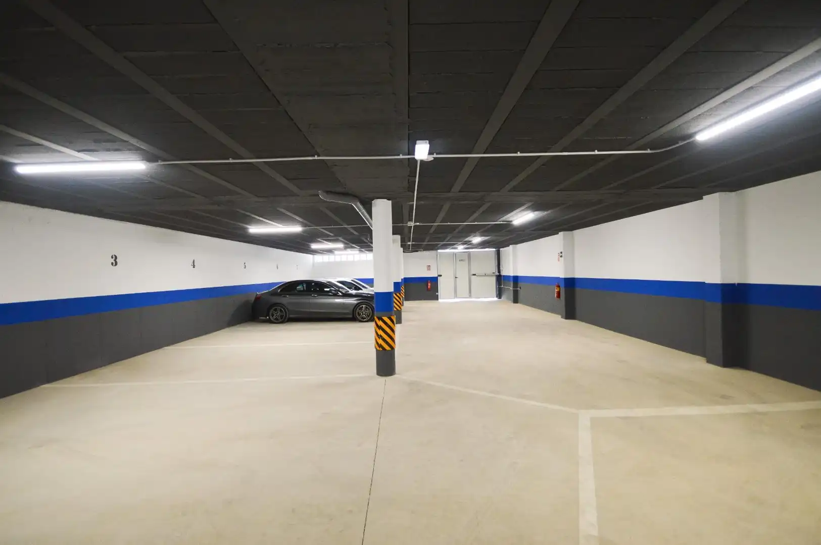 Parking of Garage for rent in Huércal de Almería