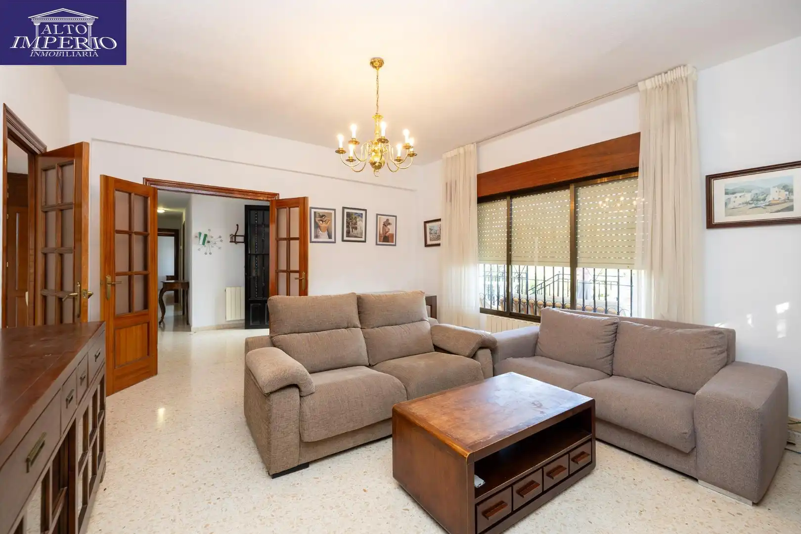 Villa mit Pool zum Verkauf in Calle Lindaraja, imagen 3
