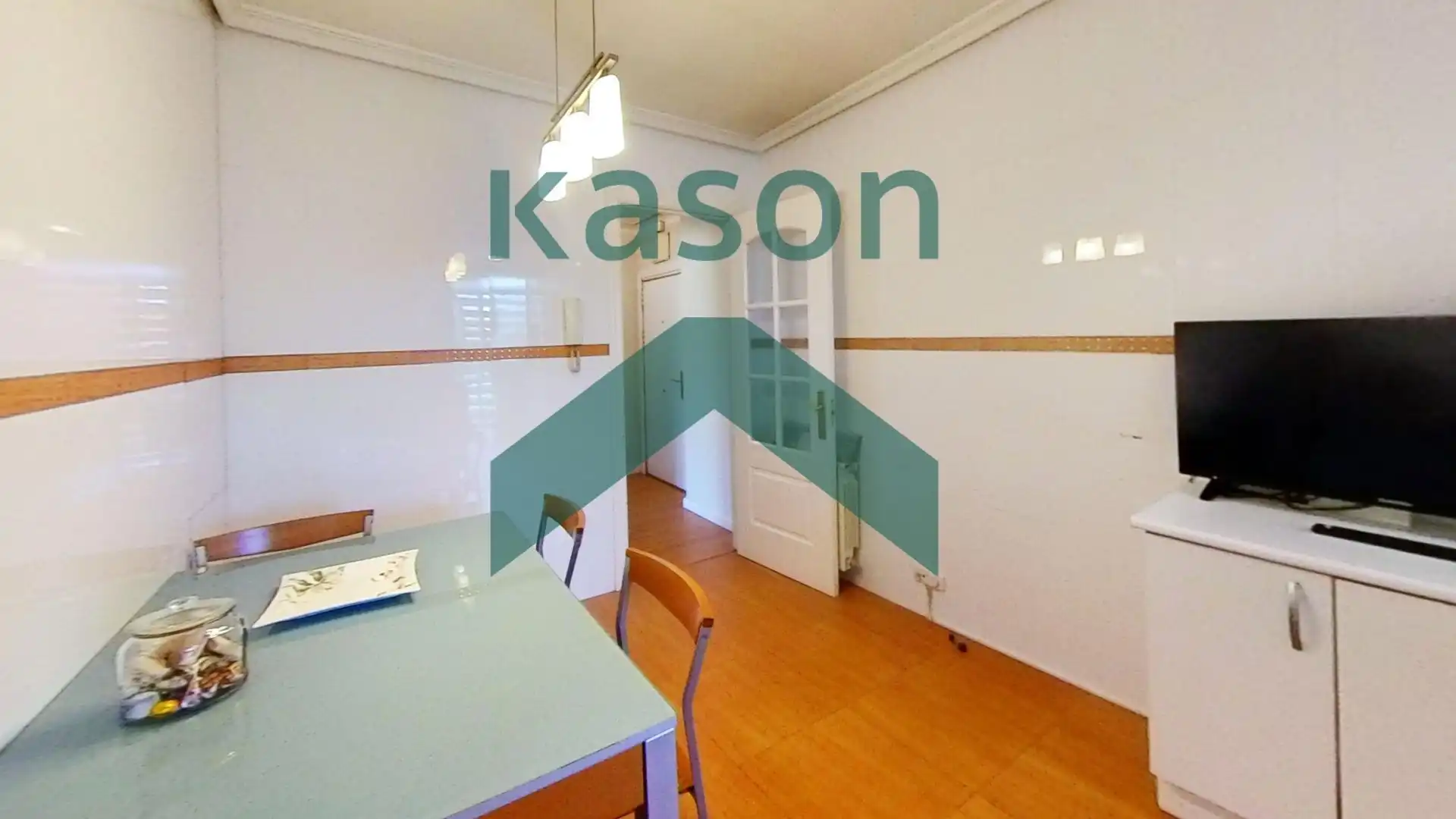 Kitchen of Flat for sale in Madrid  with Heating and Storage room