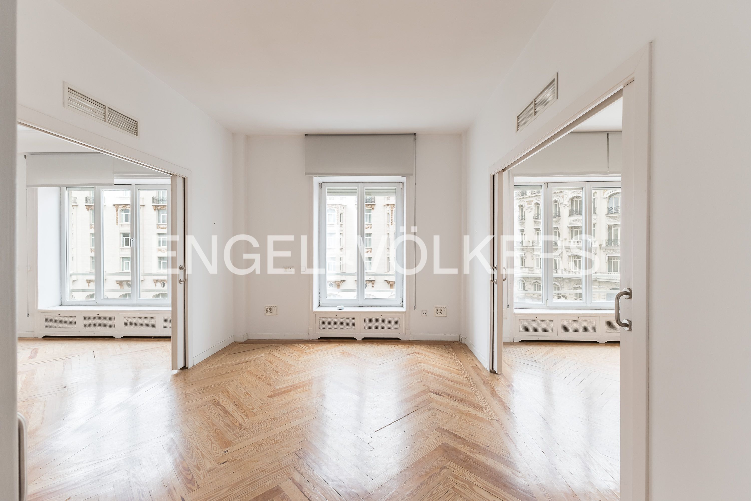 Apartament en venda a Cortes - Huertas