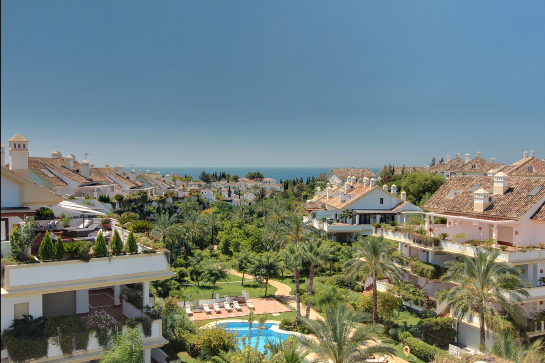 Vista exterior de Apartament de lloguer en Marbella amb Aire condicionat, Terrassa i Moblat