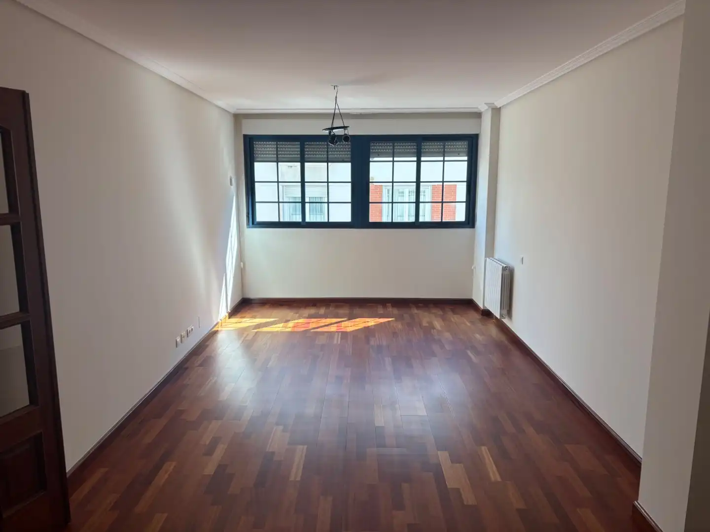 Sala d'estar de Pis de lloguer en Ponferrada amb Calefacció, Parquet i Traster