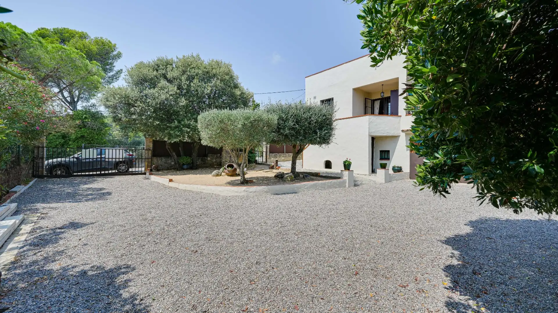 Außenansicht von Haus oder Chalet zum Verkauf in Vall-llobrega mit Heizung, Privatgarten und Terrasse