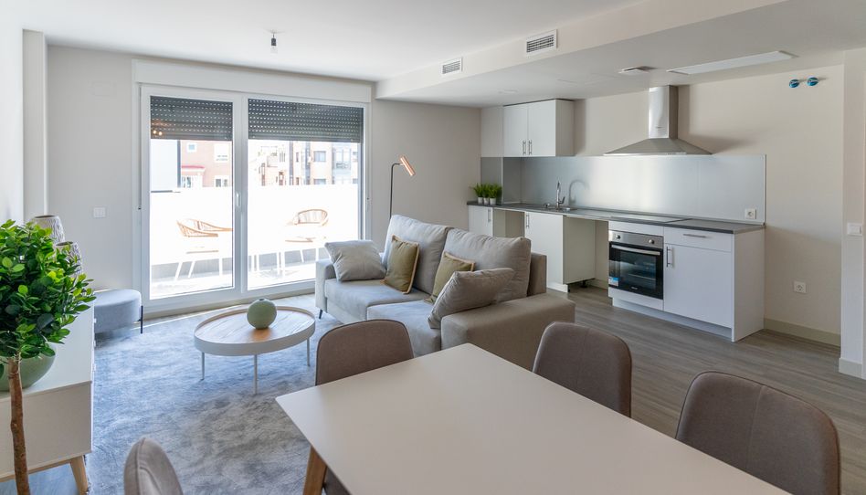 Photo 1 of Flat for rent in Calle del Marqués de Viana, 82, Valdeacederas, Madrid