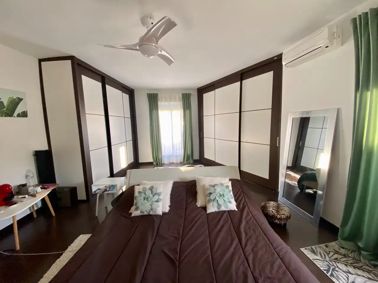 Habitación de Casa adosada en venta en Carrión de Calatrava con Aire acondicionado, Calefacción y Amueblado