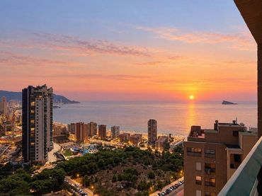 Appartement compact avec piscine à vendre à Playa de Poniente