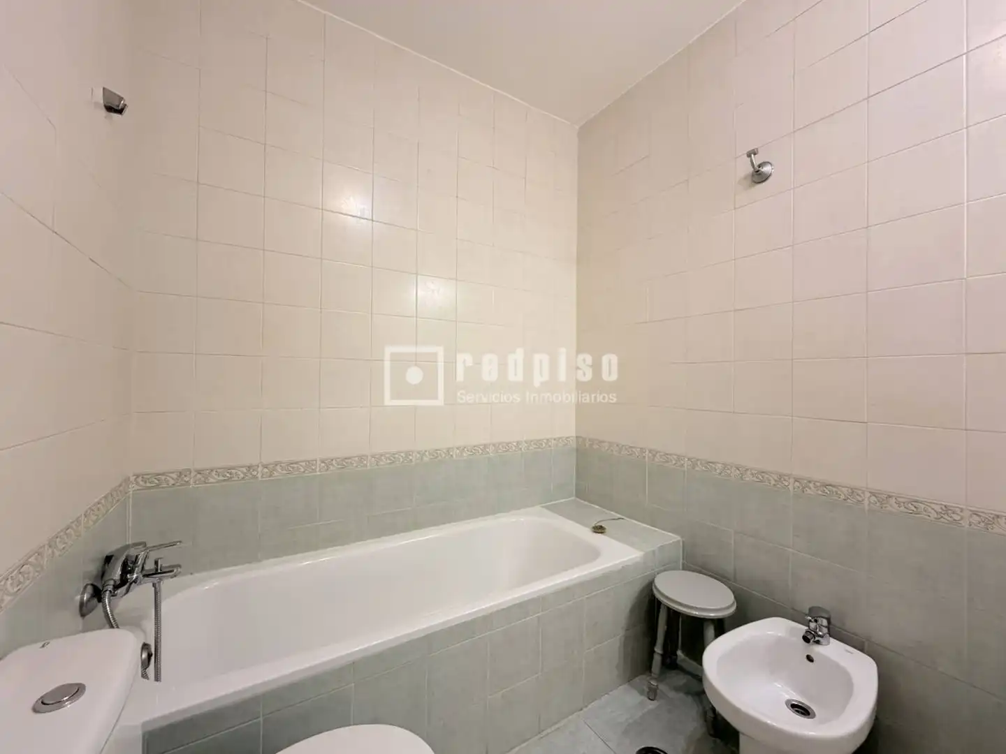 Bathroom of Attic for rent in Madrid