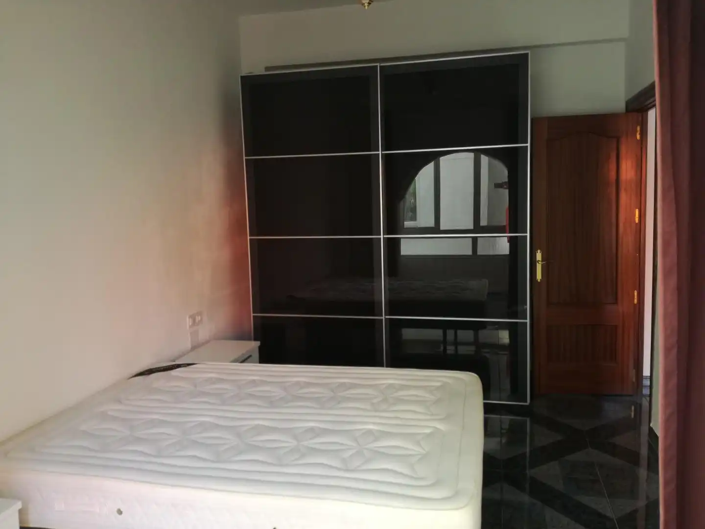 Dormitori de Pis en venda en Algeciras amb Terrassa