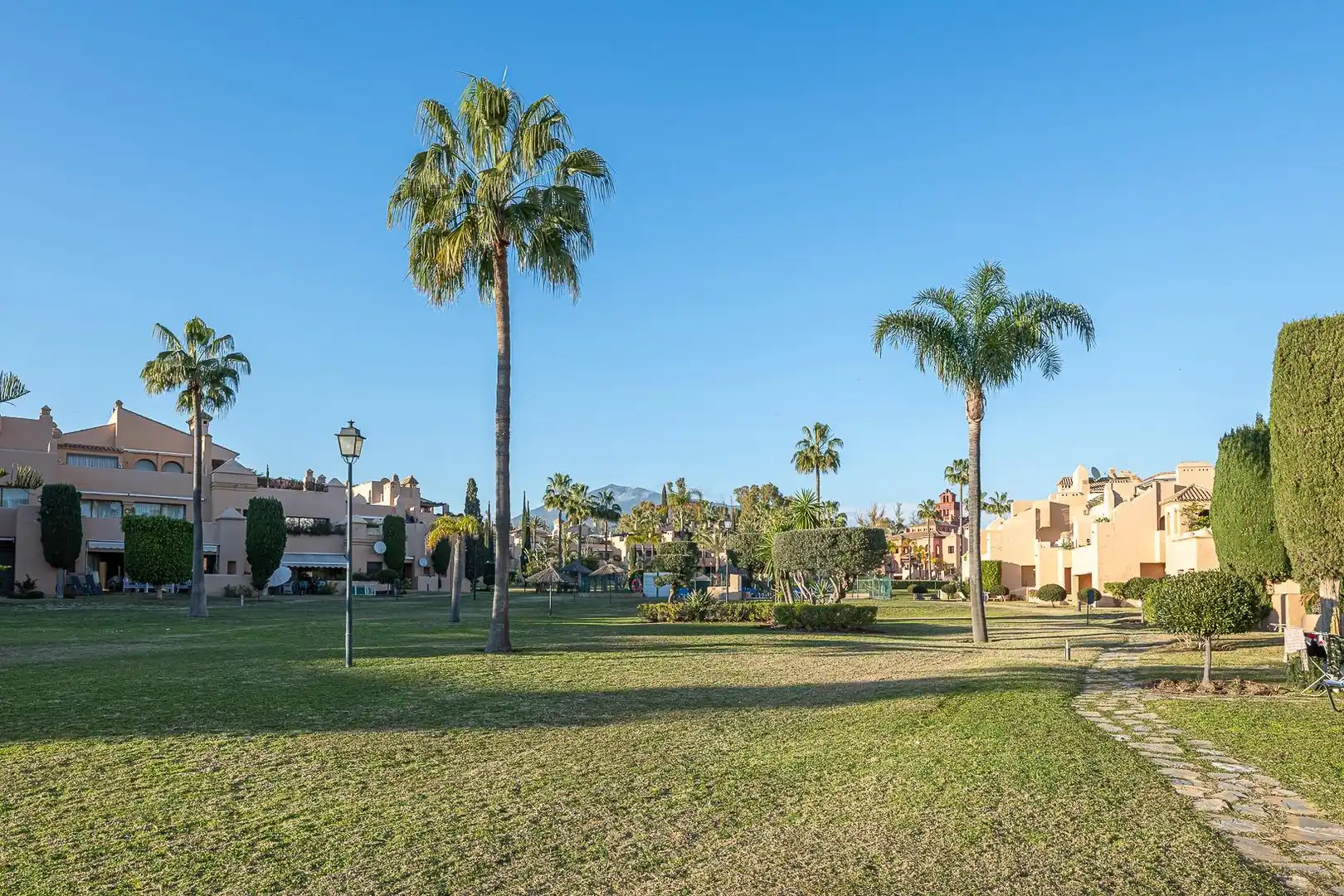 Exterior view of Attic for sale in Estepona  with Air Conditioner, Parquet flooring and Terrace