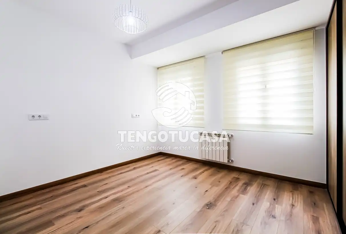 Bedroom of Flat for rent in Madrid  with Air Conditioner, Heating and Furnished