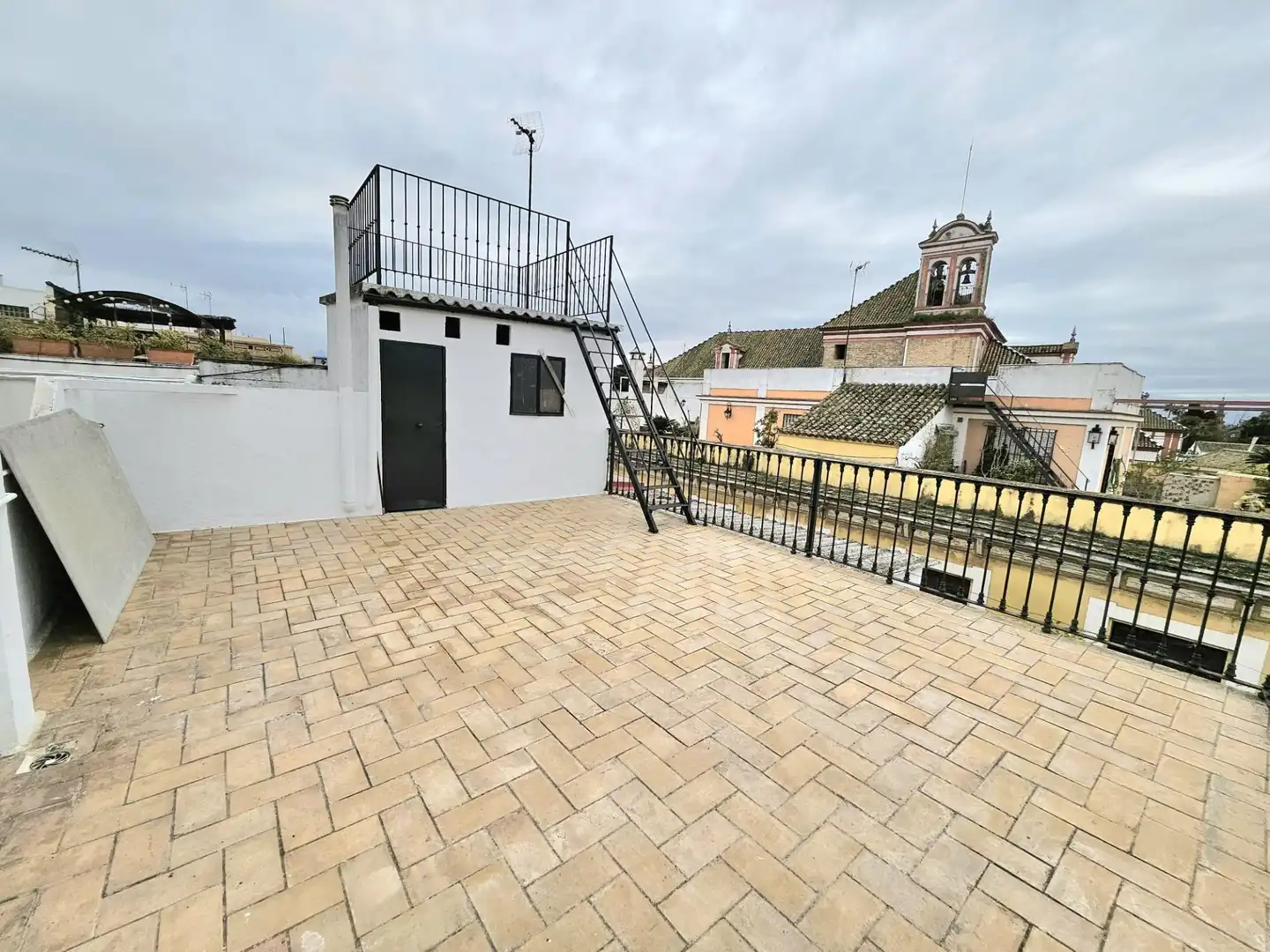 Terraza de Casa o chalet en venta en Sevilla con Aire acondicionado, Calefacción y Terraza