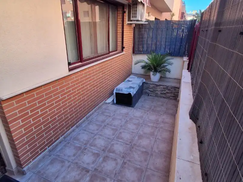 Reihenhaus mit Pool zum Verkauf in Carrer América 49, imagen 4