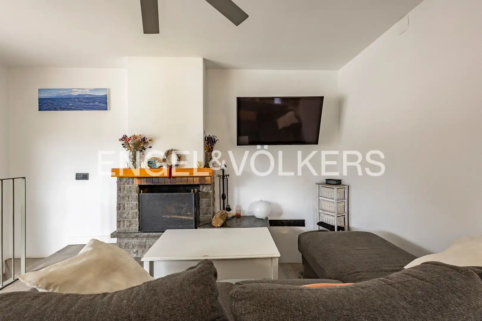 Sala de estar de Casa o chalet en venta en Cervelló con Calefacción, Jardín privado y Terraza