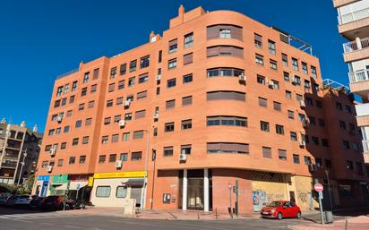 Exterior view of Flat for sale in  Almería Capital  with Air Conditioner and Storage room