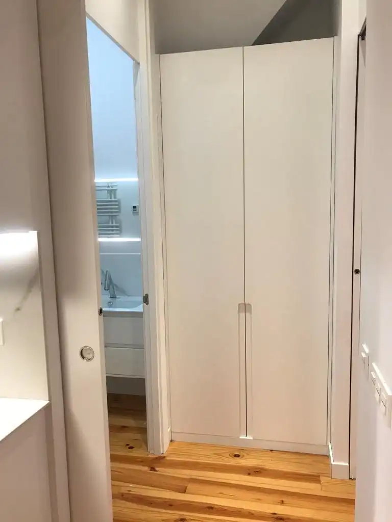 Baño de Apartamento de alquiler en  Pamplona / Iruña con Calefacción, Amueblado y Horno