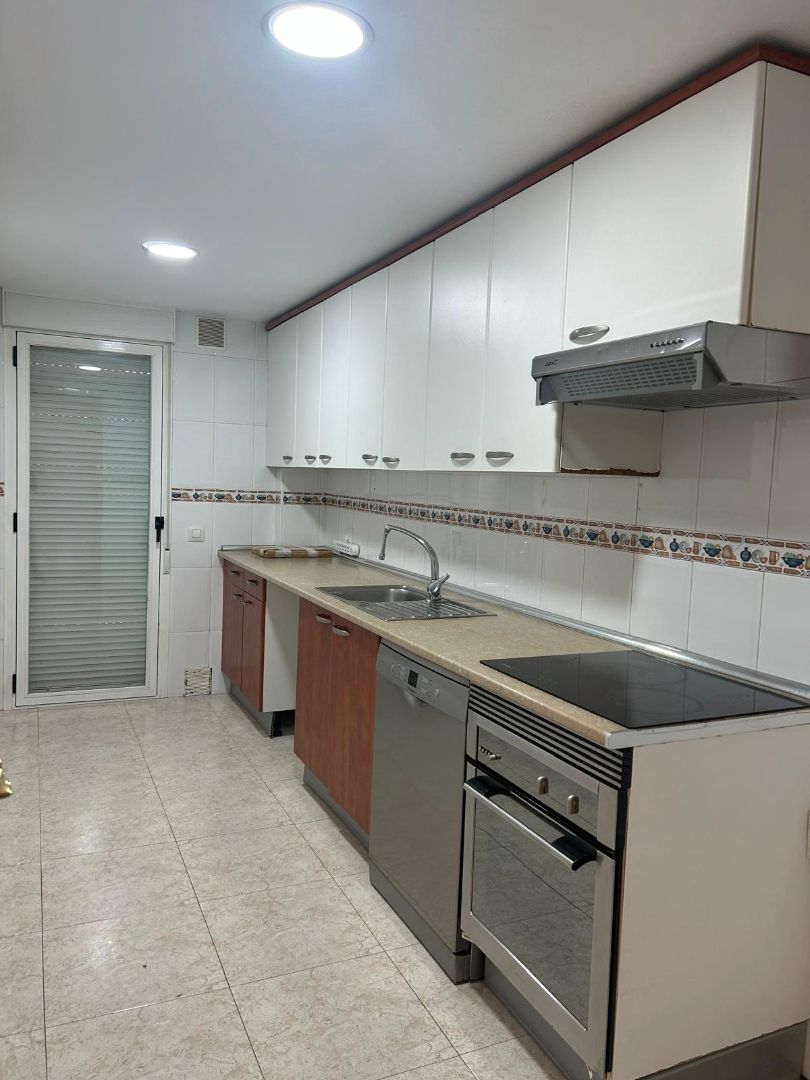Planta baja en venta en Calle de la Frontera, Casa Amarilla