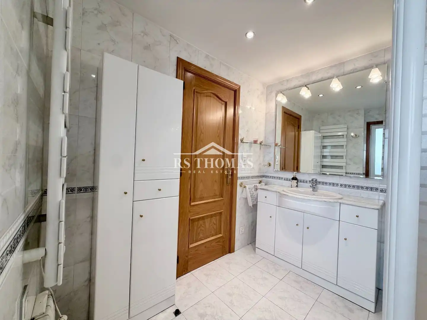 Baño de Ático de alquiler en Andorra la Vella con Calefacción y Terraza