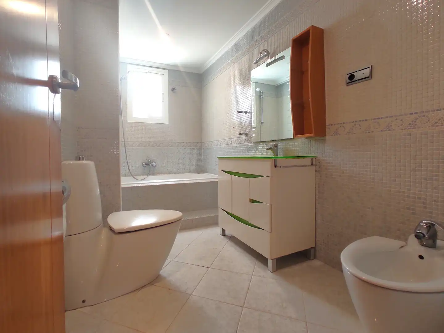 Badezimmer von Wohnung zur Miete in Málaga mit Klimaanlage, Möbliert und Waschmaschine