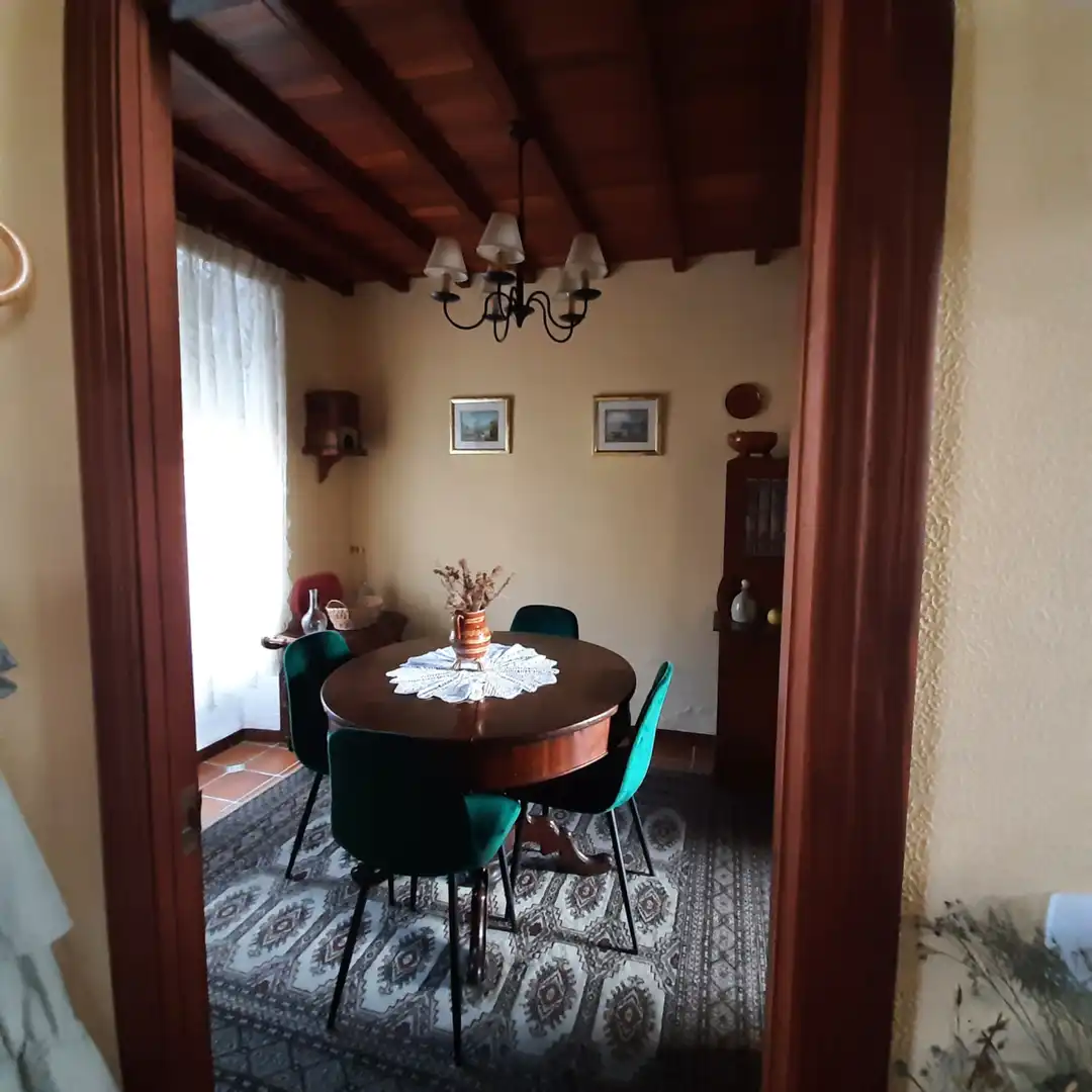 Menjador de Casa o xalet en venda en Mañón amb Jardí privat, Parquet i Moblat