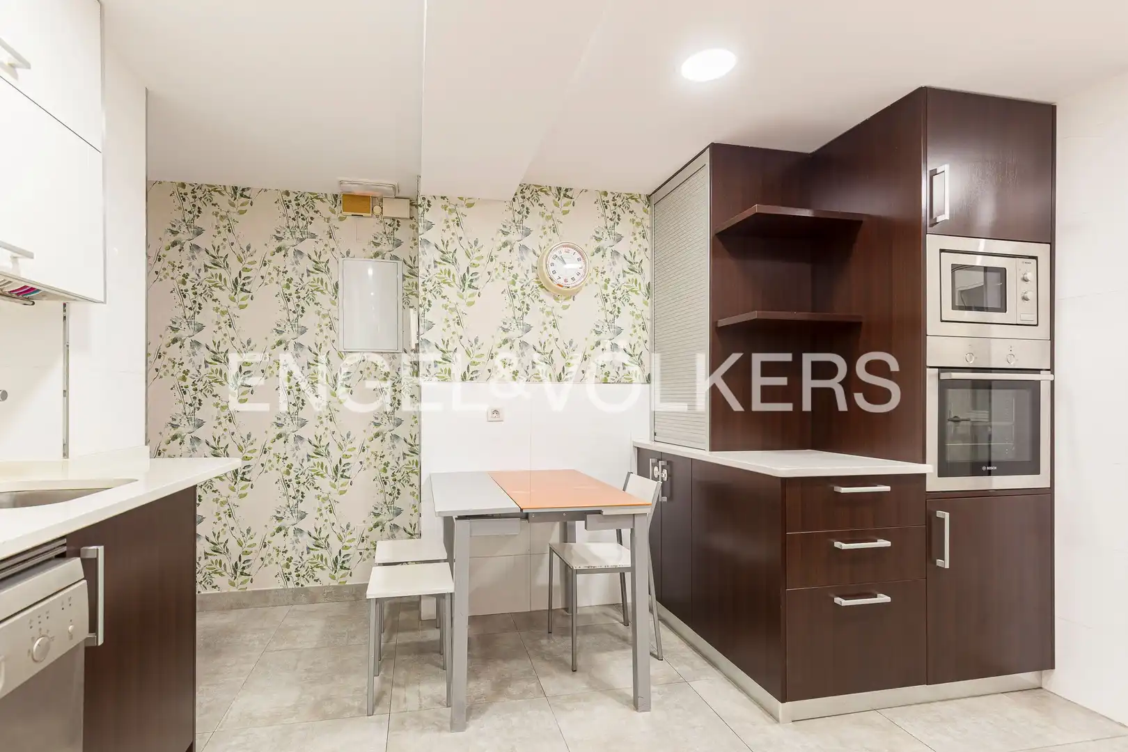 Kitchen of Flat for rent in Barrio de Salamanca