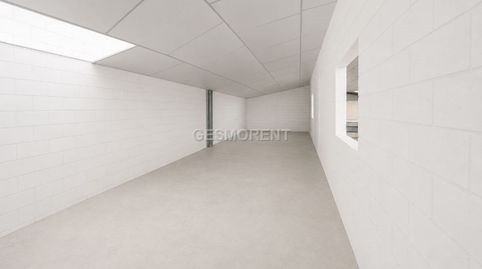 Foto 4 von Fabrikhallen zur Miete in Migjorn, Reus
